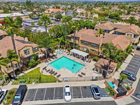 View/Area - 638 Sumner Way #1, Oceanside, CA 92058 photo 2 of 10
