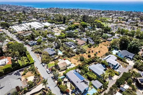 View/Area - 534 Ocean View Ave, Encinitas, CA 92024 photo 3 of 7