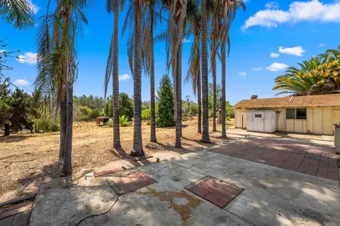 Exterior - 4110 Manchester Ave, Encinitas, CA 92024 photo 4 of 8