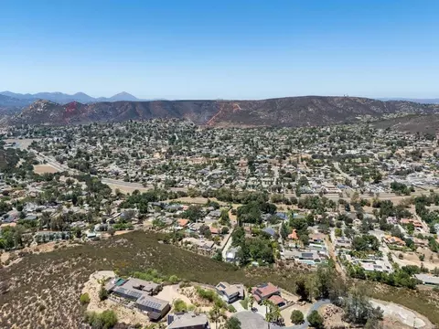View/Area - 24501 Tesoro Way, Ramona, CA 92065 photo 14 of 19