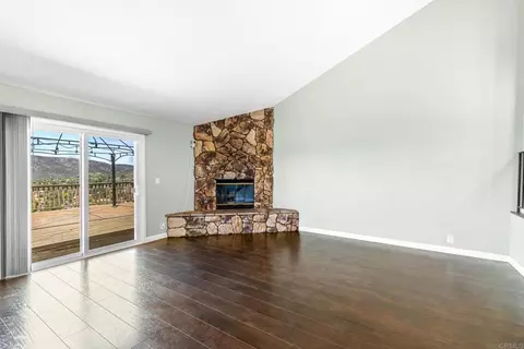 Living - 24501 Tesoro Way, Ramona, CA 92065 photo 3 of 4