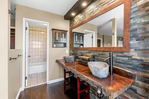 Bath - 24501 Tesoro Way, Ramona, CA 92065 photo 2 of 3