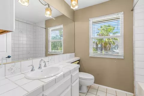 Bath - 24501 Tesoro Way, Ramona, CA 92065 photo 3 of 3