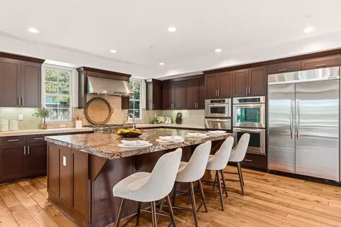 Kitchen - 1904 Sheridan Rd, Encinitas, CA 92024 photo 3 of 5