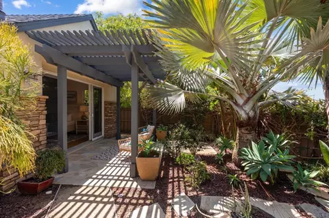 Exterior - 1904 Sheridan Rd, Encinitas, CA 92024 photo 13 of 16