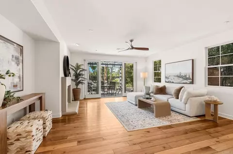Living - 1904 Sheridan Rd, Encinitas, CA 92024 photo 1 of 5