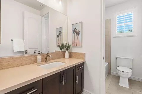 Bath - 1904 Sheridan Rd, Encinitas, CA 92024 photo 5 of 6