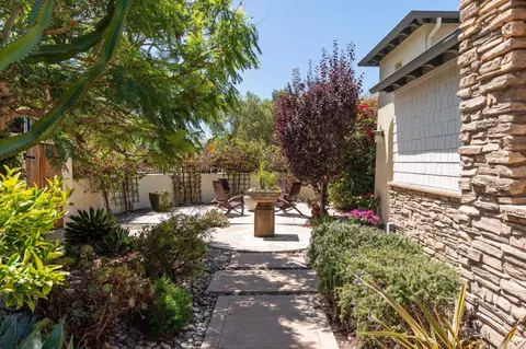 Exterior - 1904 Sheridan Rd, Encinitas, CA 92024 photo 2 of 16
