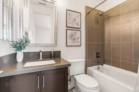 Bath - 1904 Sheridan Rd, Encinitas, CA 92024 photo 6 of 6