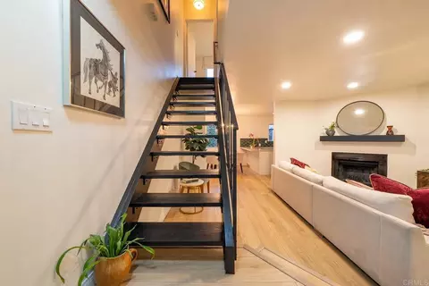 Entry Way - 2136 Oceanside Blvd, Oceanside, CA 92054 photo 1 of 1