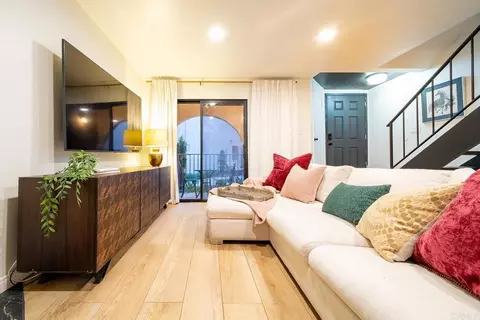 Living - 2136 Oceanside Blvd, Oceanside, CA 92054 photo 3 of 4