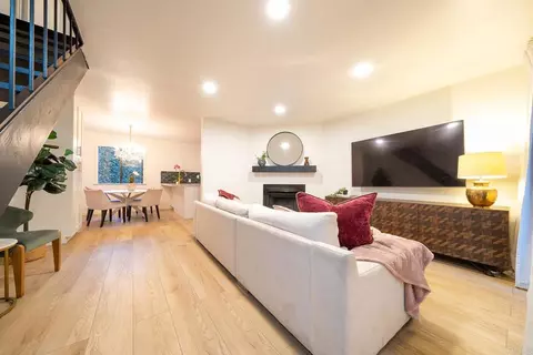 Living - 2136 Oceanside Blvd, Oceanside, CA 92054 photo 1 of 4