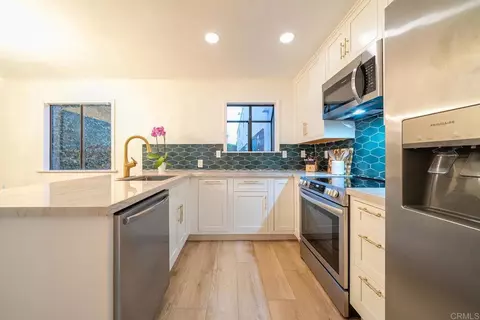 Kitchen - 2136 Oceanside Blvd, Oceanside, CA 92054 photo 1 of 1