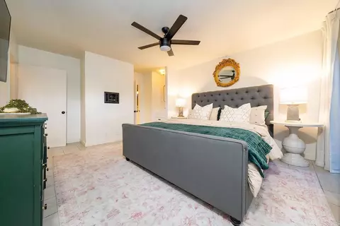Bedroom - 2136 Oceanside Blvd, Oceanside, CA 92054 photo 1 of 3
