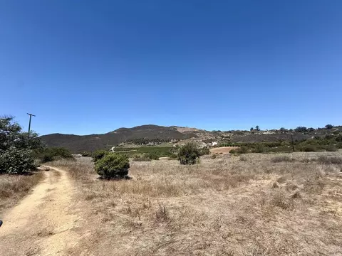 9927 Modrigan Ln, Fallbrook, CA 92028 photo 3