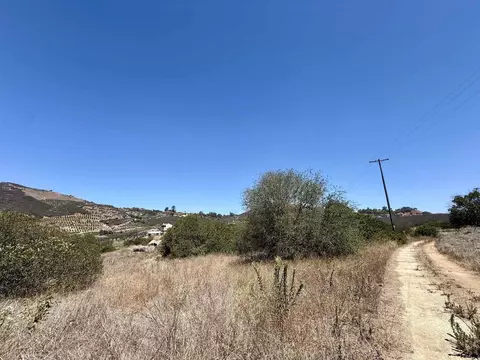 9927 Modrigan Ln, Fallbrook, CA 92028 photo 17