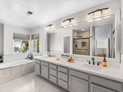 Bath - 4555 Avenida Manessa, Oceanside, CA 92057 photo 3 of 7