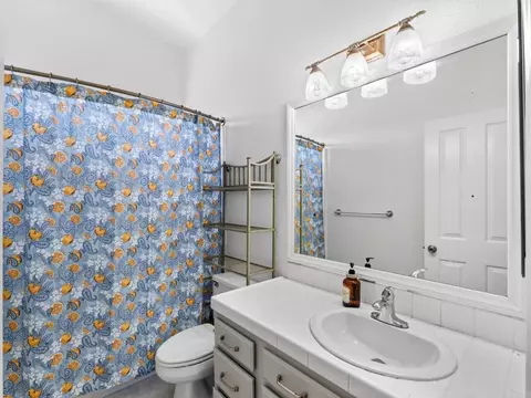 Bath - 4555 Avenida Manessa, Oceanside, CA 92057 photo 7 of 7