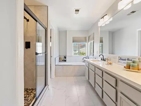 Bath - 4555 Avenida Manessa, Oceanside, CA 92057 photo 2 of 7