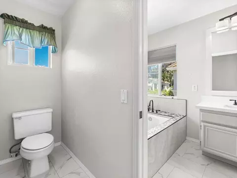 Bath - 4555 Avenida Manessa, Oceanside, CA 92057 photo 5 of 7