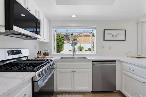 Kitchen - 3444 Meadow View Dr, Oceanside, CA 92058 photo 2 of 6