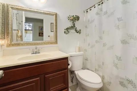 Bath - 9209 Agave Pl, Riverside, CA 92503 photo 1 of 3