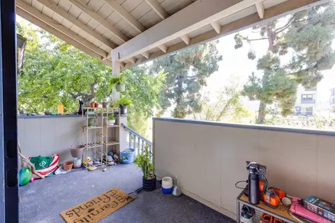 Exterior - 221 Stage Coach Rd, Oceanside, CA 92057 photo 5 of 7