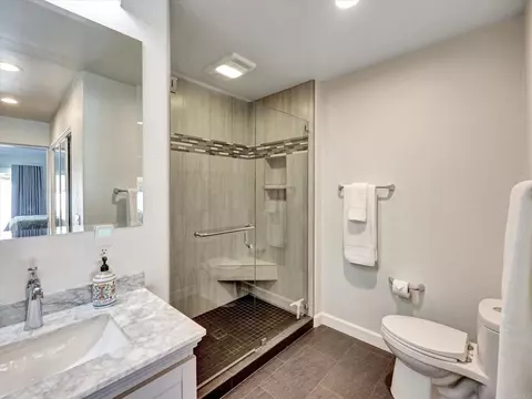 Bath - 4603 Zamora Way, Oceanside, CA 92056 photo 2 of 4