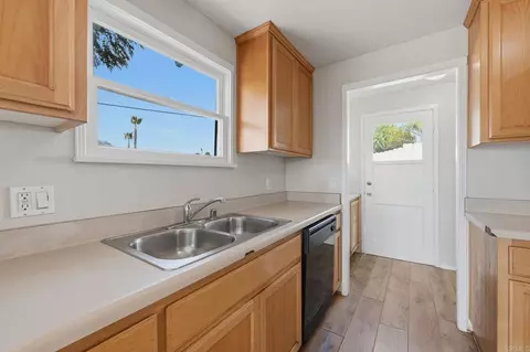 Kitchen - 641 N Main Ave, Fallbrook, CA 92028 photo 1 of 5