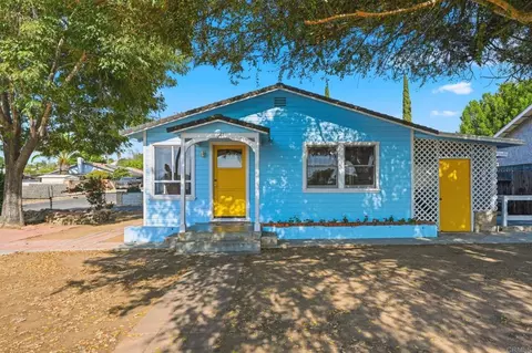 Exterior - 641 N Main Ave, Fallbrook, CA 92028 photo 2 of 10