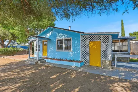 Exterior - 641 N Main Ave, Fallbrook, CA 92028 photo 5 of 10