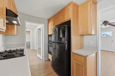 Kitchen - 641 N Main Ave, Fallbrook, CA 92028 photo 3 of 5