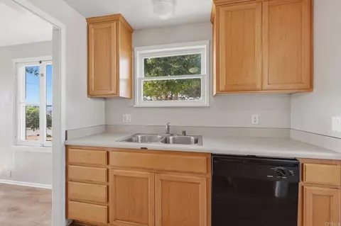 Kitchen - 641 N Main Ave, Fallbrook, CA 92028 photo 2 of 5