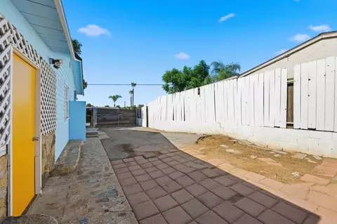 Exterior - 641 N Main Ave, Fallbrook, CA 92028 photo 10 of 10