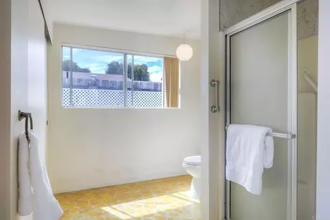 Bath - 3607 Frenzel Cir, Oceanside, CA 92056 photo 3 of 4