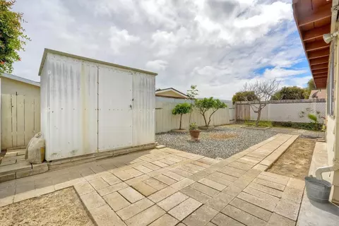 Exterior - 3607 Frenzel Cir, Oceanside, CA 92056 photo 5 of 8