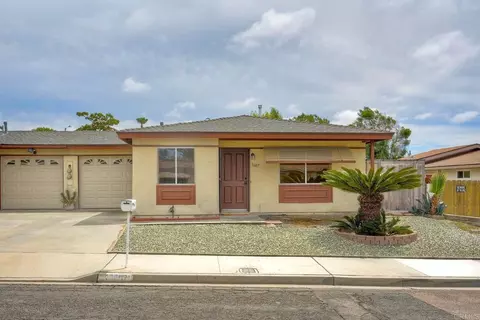 Exterior - 3607 Frenzel Cir, Oceanside, CA 92056 photo 2 of 8