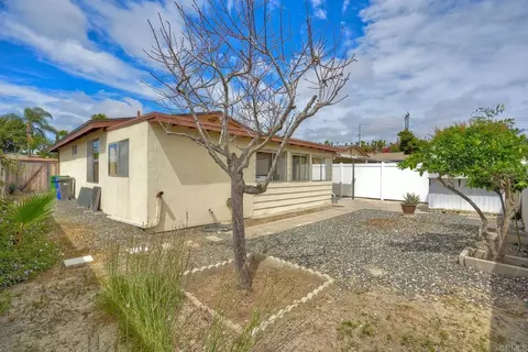 Exterior - 3607 Frenzel Cir, Oceanside, CA 92056 photo 7 of 8