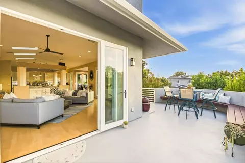 Exterior - 398 Andrew Ave, Encinitas, CA 92024 photo 7 of 11