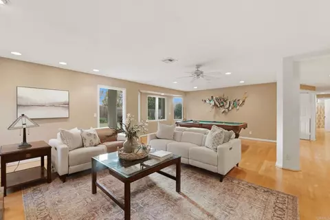 Living - 398 Andrew Ave, Encinitas, CA 92024 photo 5 of 5
