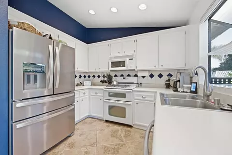 Kitchen - 1549 Spring Creek Ln, Oceanside, CA 92057 photo 2 of 2