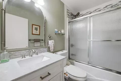 Bath - 1549 Spring Creek Ln, Oceanside, CA 92057 photo 2 of 2