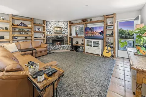 Living - 2967 Via Viejas, Alpine, CA 91901 photo 2 of 5