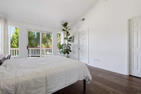 Bedroom - 2202 Crest Hill Ln, Fallbrook, CA 92028 photo 2 of 5