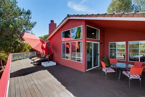 Exterior - 2202 Crest Hill Ln, Fallbrook, CA 92028 photo 6 of 26