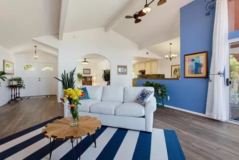 Living - 2202 Crest Hill Ln, Fallbrook, CA 92028 photo 1 of 7