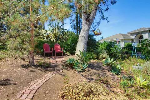 Exterior - 2202 Crest Hill Ln, Fallbrook, CA 92028 photo 26 of 26