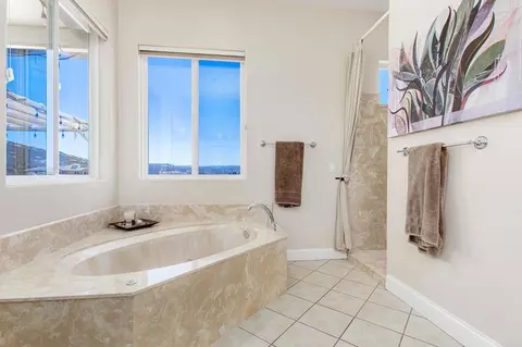 Bath - 2255 Los Altos De Cerro, Ramona, CA 92065 photo 6 of 6