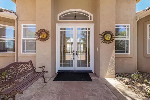 Entry Way - 2255 Los Altos De Cerro, Ramona, CA 92065 photo 1 of 11