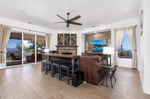 Living - 2255 Los Altos De Cerro, Ramona, CA 92065 photo 3 of 5